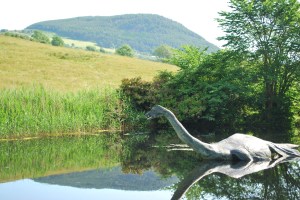 Menjejak Nessie di Loch Ness